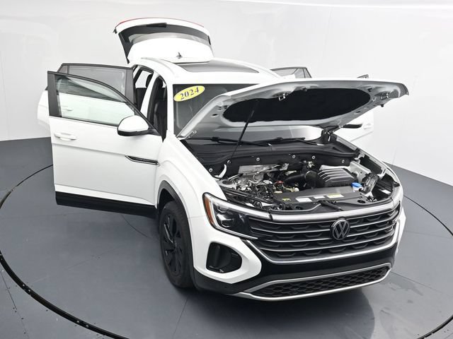 Used 2024 Volkswagen Atlas Cross Sport SE AWD/4WD image 35