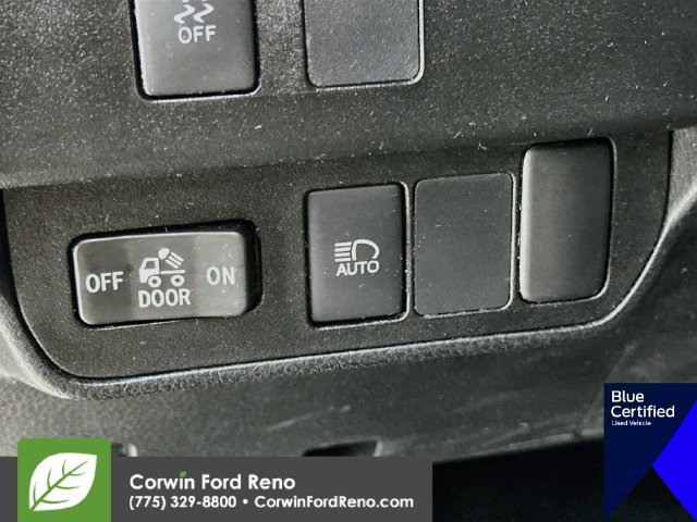 Used 2021 Toyota Tacoma SR5 AWD/4WD image 12
