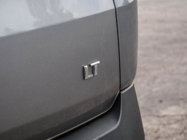 Used 2023 Chevrolet Traverse LT FWD image 12