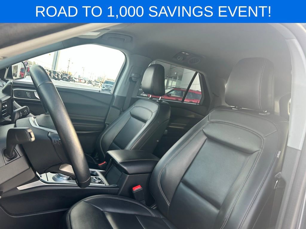 Certified 2022 Ford Explorer XLT w/ Equipment Group 202A image 15