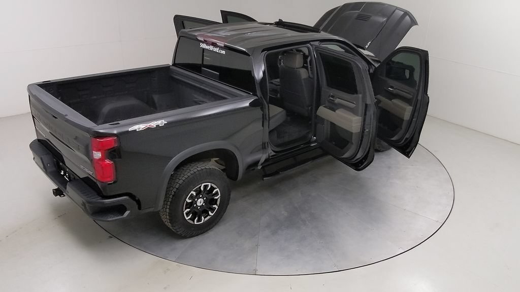 Used 2023 Chevrolet Silverado 1500 ZR2 w/ Technology Package AWD/4WD image 52