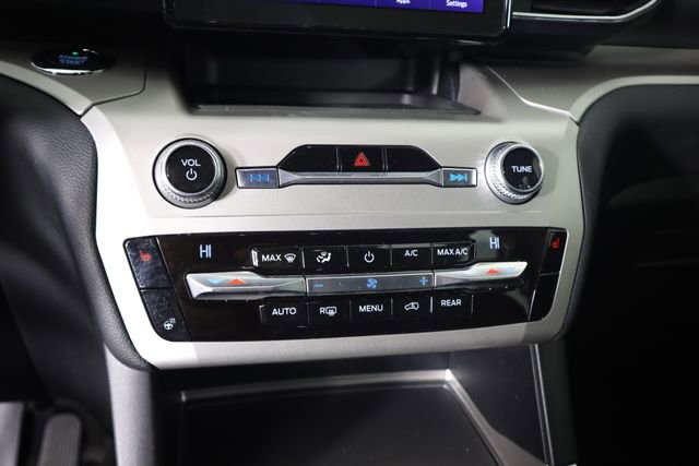 Certified 2020 Ford Explorer XLT w/ Equipment Group 202A AWD/4WD image 41