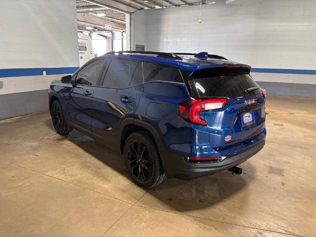 Used 2022 GMC Terrain SLE w/ Driver Convenience Package AWD/4WD image 8