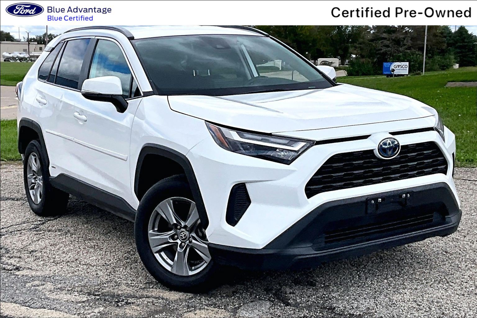 Used 2024 Toyota RAV4 LE AWD/4WD image 37