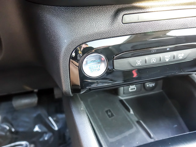 Certified 2025 Ford Escape Platinum AWD/4WD image 16