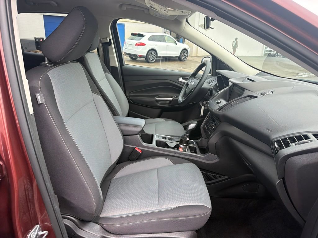 Certified 2018 Ford Escape SE w/ SE Sync 3 Package FWD image 39