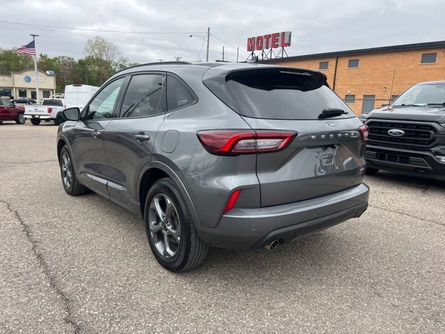 Certified 2023 Ford Escape ST-Line Select w/ Tech Pack #1 AWD/4WD image 6