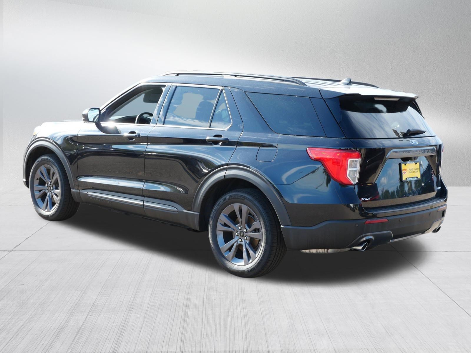 Certified 2024 Ford Explorer XLT w/ Equipment Group 202A AWD/4WD image 5