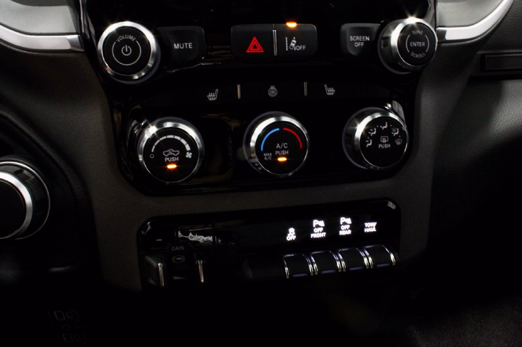 Used 2025 RAM 1500 Big Horn AWD/4WD image 30