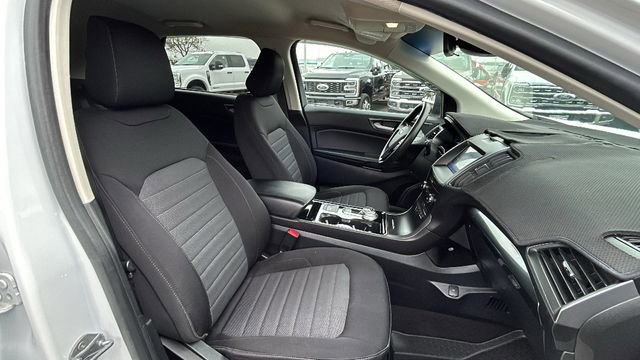Certified 2020 Ford Edge SE image 11