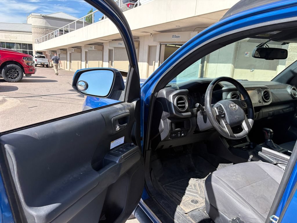 Used 2017 Toyota Tacoma TRD Off-Road w/ Tow Package RWD image 17
