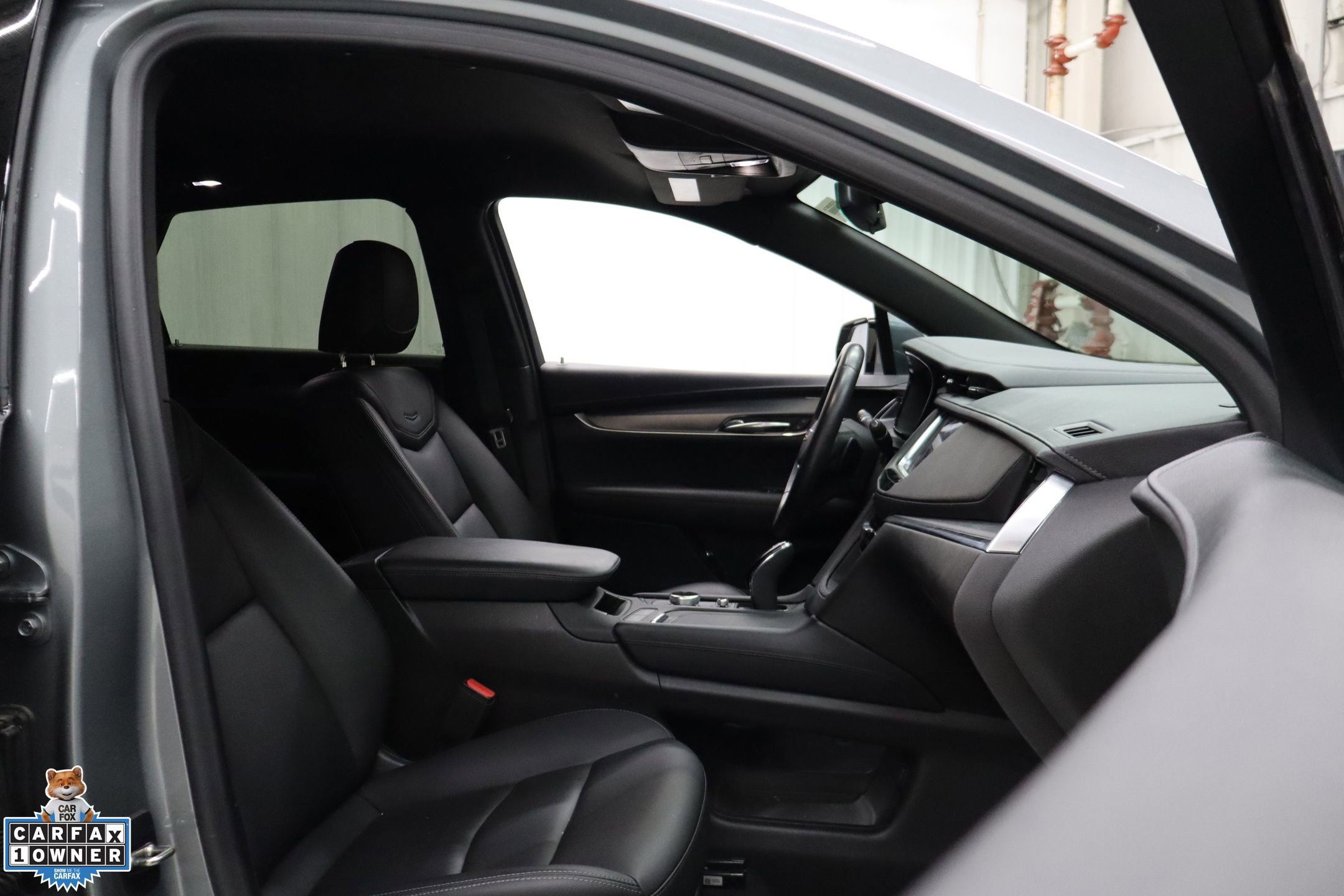 Used 2023 Cadillac XT5 Luxury FWD image 28