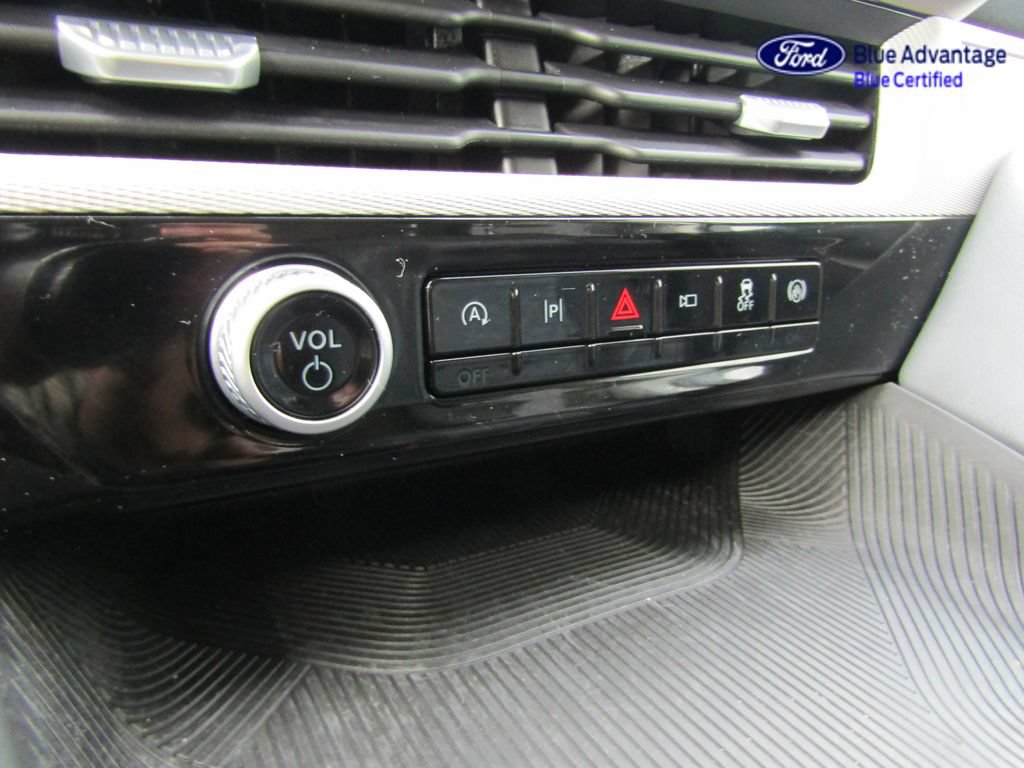 Certified 2025 Ford Explorer Active w/ Active Comfort Package AWD/4WD image 33