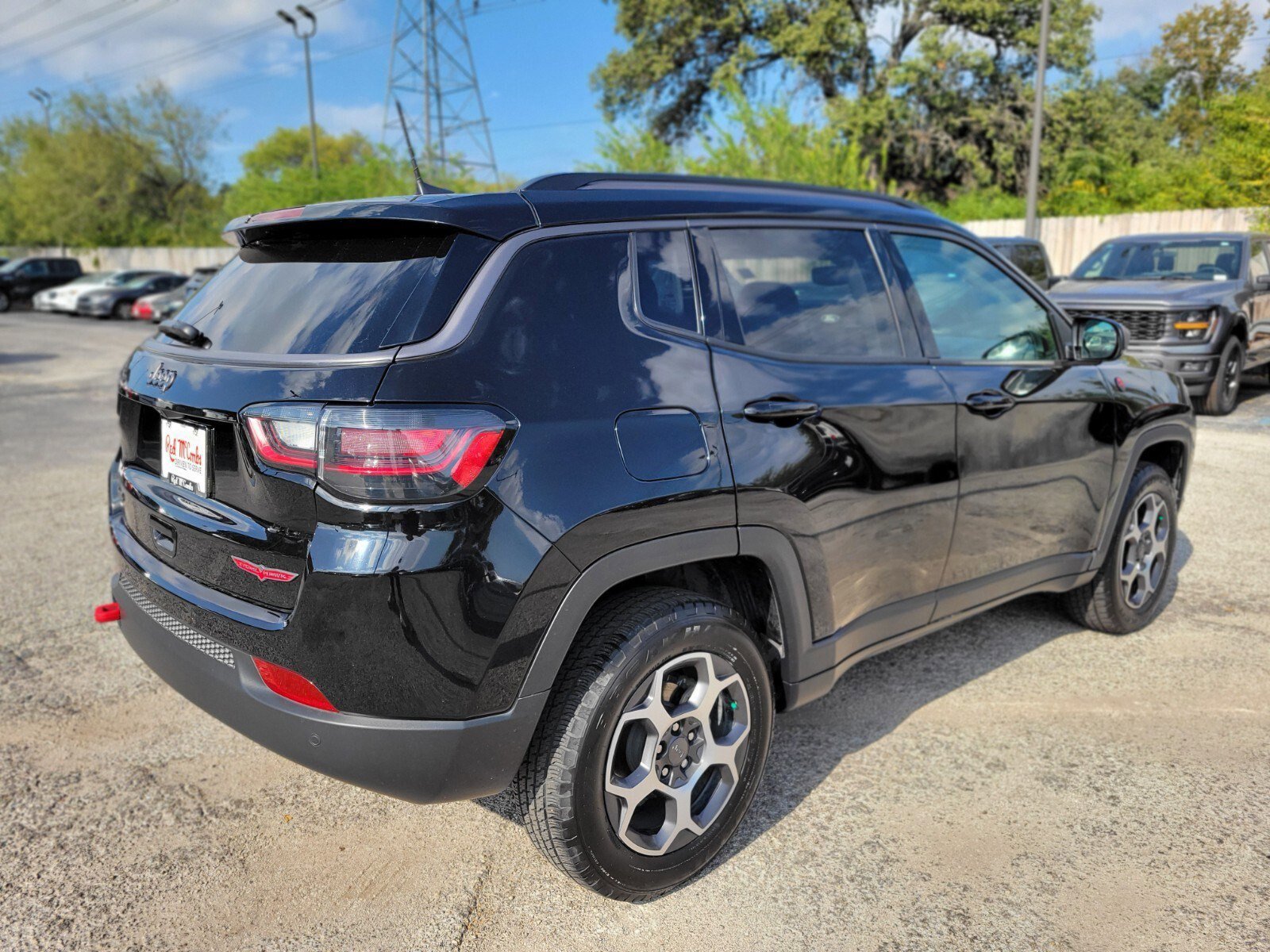 Used 2022 Jeep Compass Trailhawk w/ Trailhawk Elite Group image 3