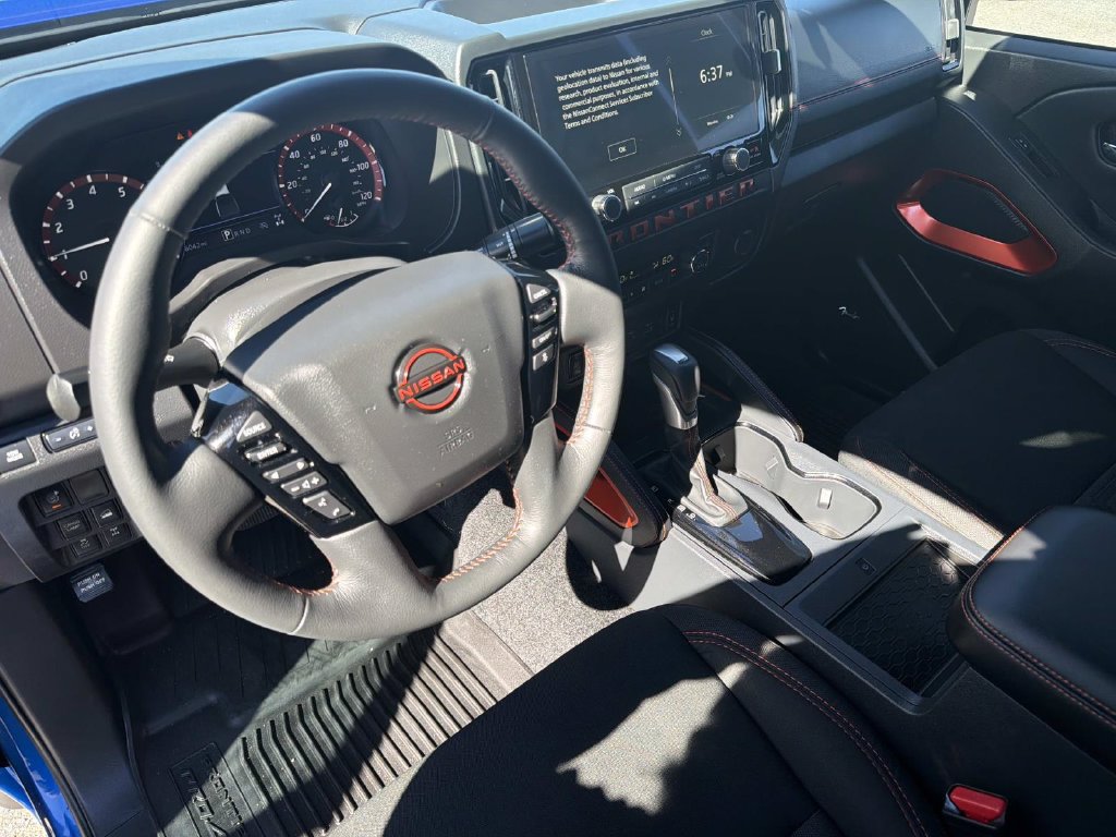Used 2025 Nissan Frontier PRO-4X w/ Pro Convenience Package AWD/4WD image 8