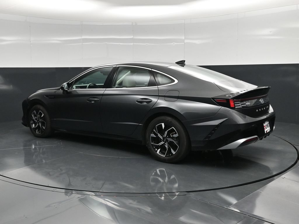 Used 2025 Hyundai Sonata SEL FWD image 9