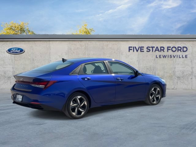 Used 2023 Hyundai Elantra SEL w/ Convenience Package FWD image 8