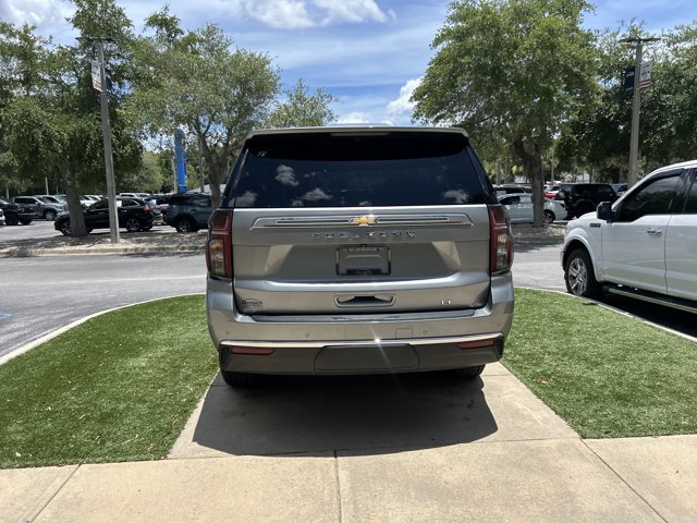 Used 2024 Chevrolet Suburban LT AWD/4WD image 6