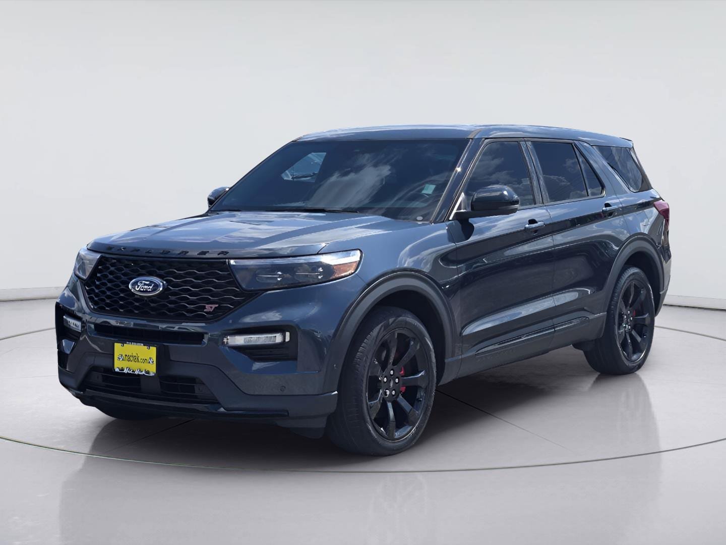 Certified 2022 Ford Explorer ST w/ Equipment Group 401A AWD/4WD image 1