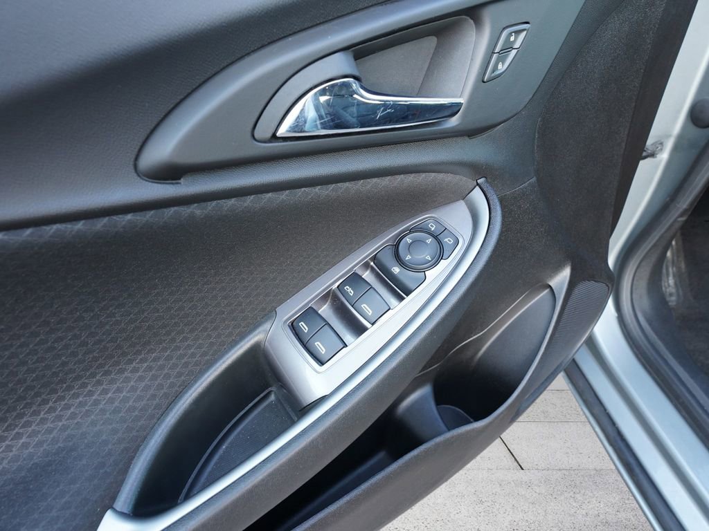 Used 2024 Chevrolet Malibu LT image 27