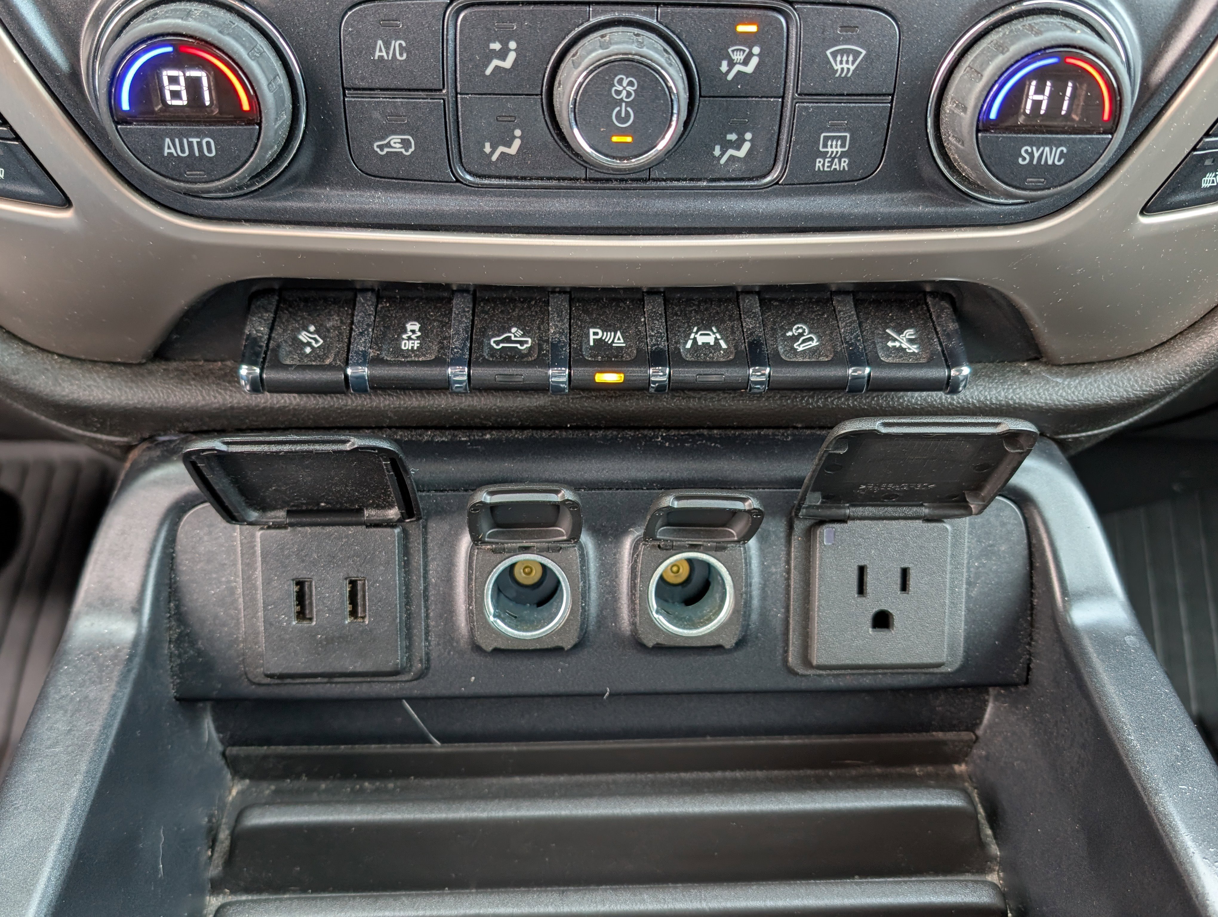 Used 2018 GMC Sierra 1500 Denali w/ Denali Ultimate Package image 25