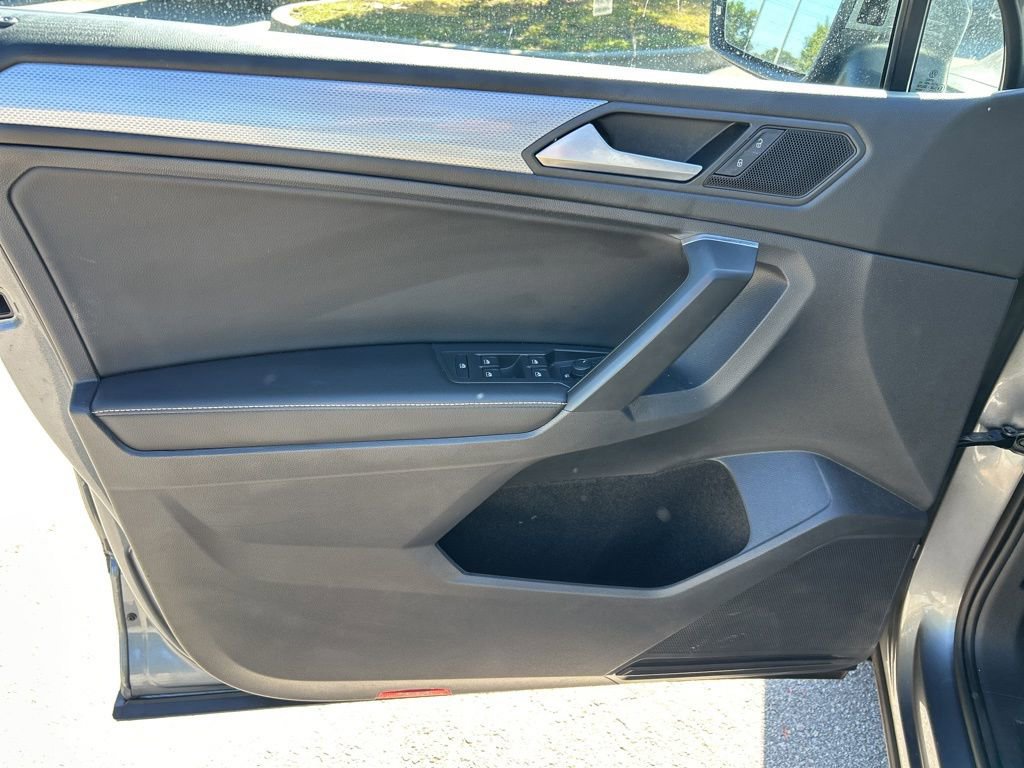 Used 2022 Volkswagen Tiguan S image 10