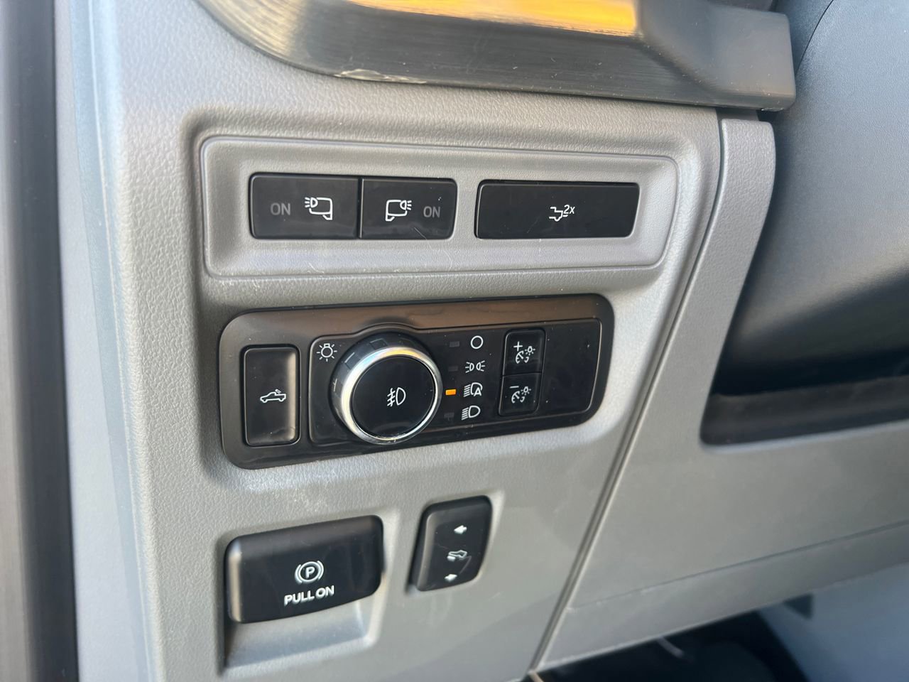 Certified 2023 Ford F150 Lariat w/ Equipment Group 502A High image 38