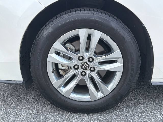 Used 2021 Toyota Sienna Limited FWD image 13