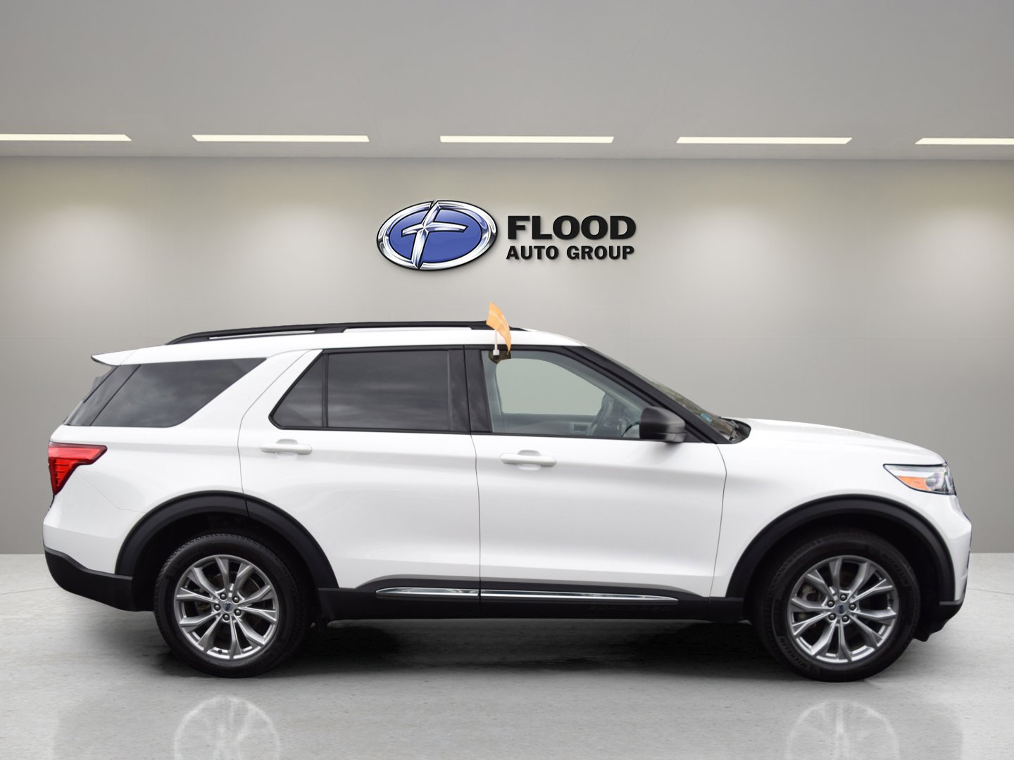 Certified 2023 Ford Explorer XLT w/ Equipment Group 202A image 3