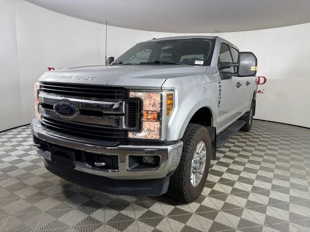 Certified 2019 Ford F250 XLT w/ XLT Value Package AWD/4WD image 4