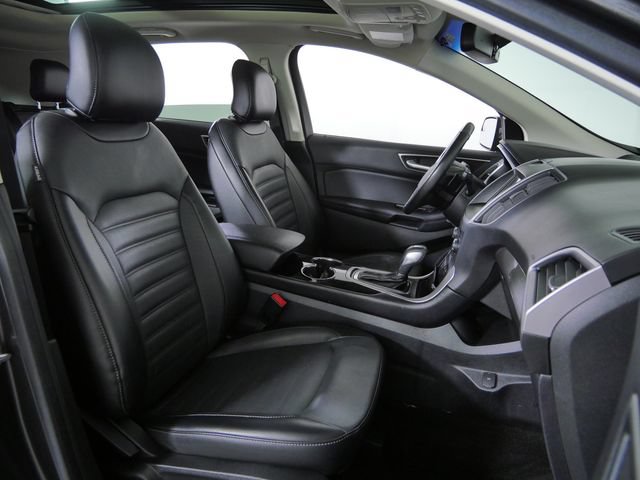 Certified 2018 Ford Edge SEL w/ Canadian Touring Package AWD/4WD image 12