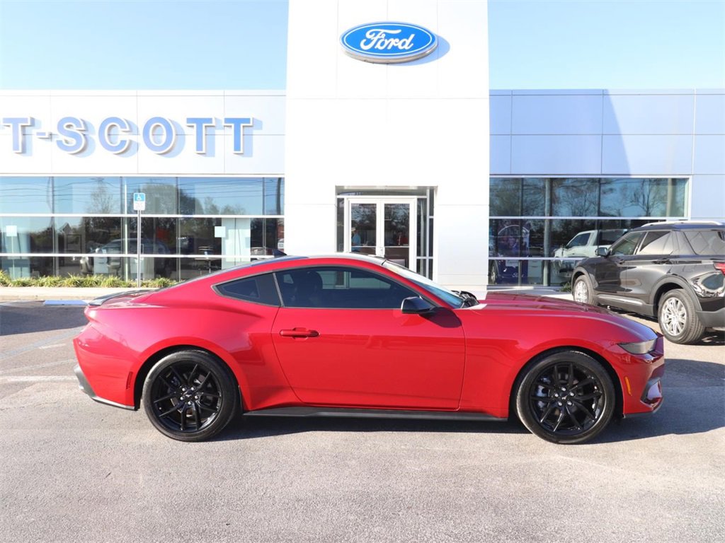 Certified 2024 Ford Mustang Coupe image 11