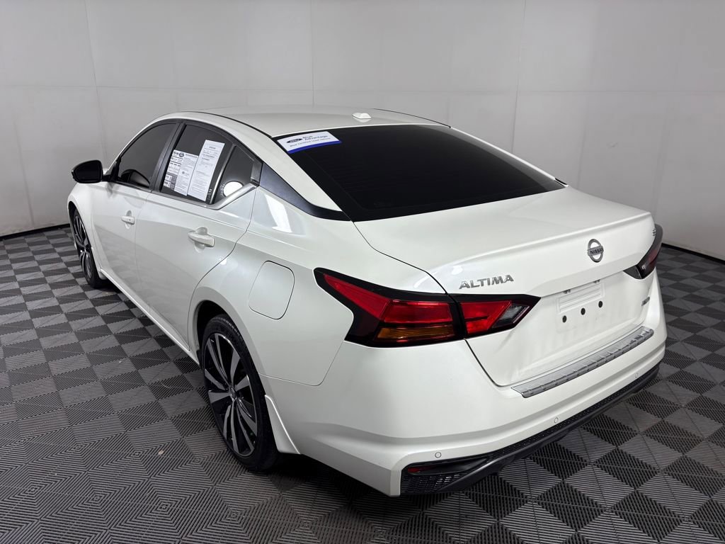 Used 2020 Nissan Altima 2.5 SR w/ Premium Package image 3