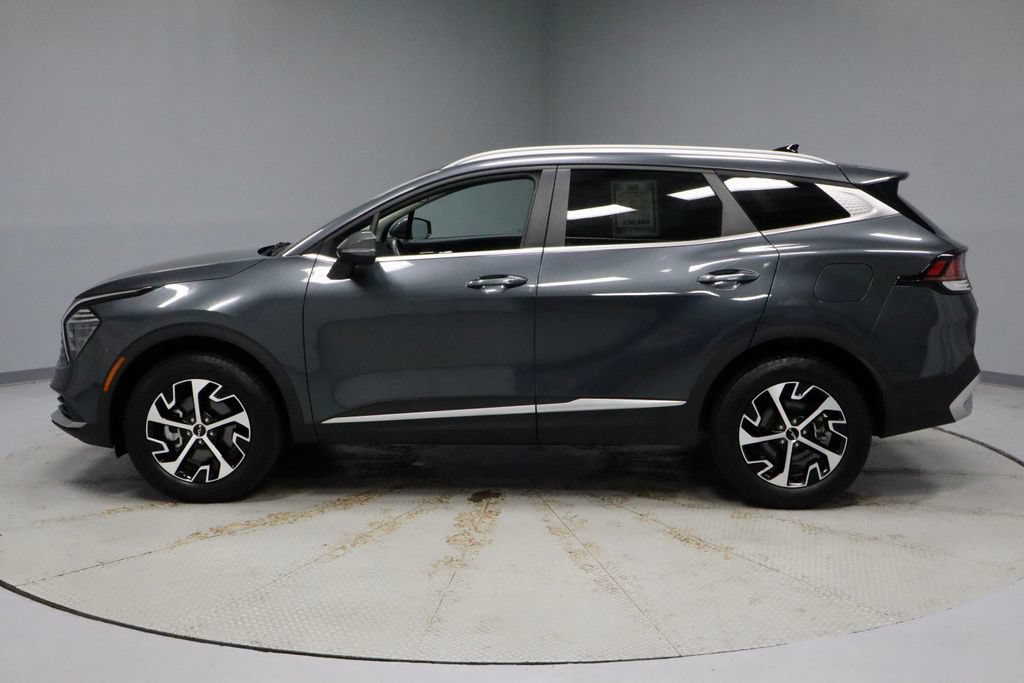 Used 2025 Kia Sportage EX AWD/4WD image 9