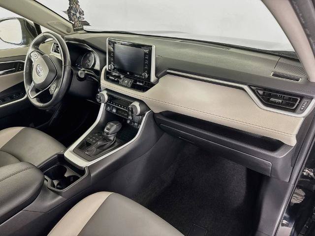 Used 2019 Toyota RAV4 XLE Premium w/ Cold Weather Package AWD/4WD image 29
