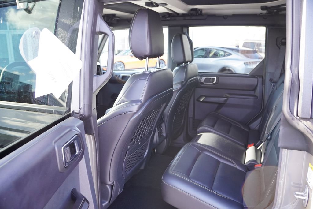 Certified 2025 Ford Bronco Badlands AWD/4WD image 17