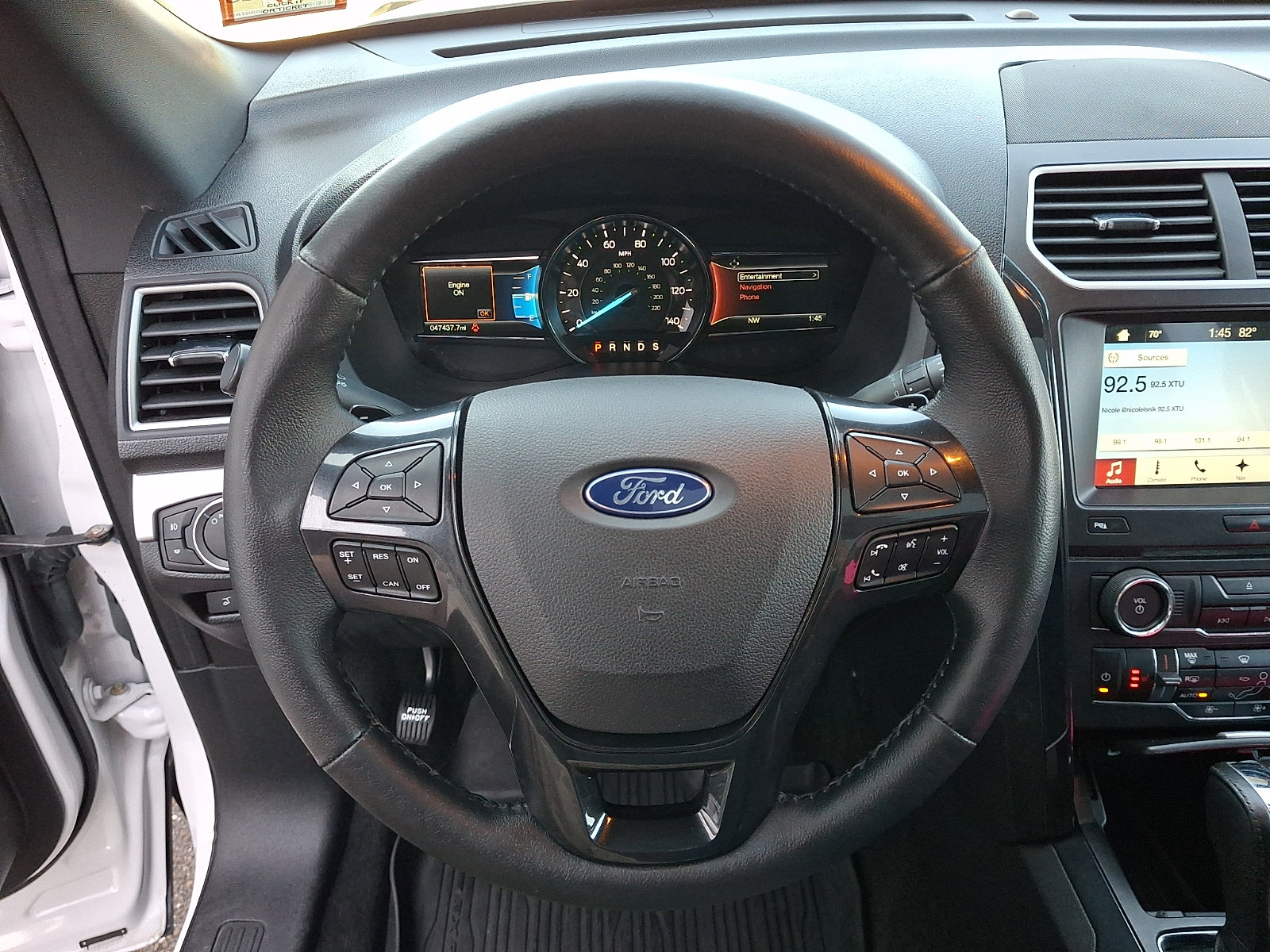 Certified 2017 Ford Explorer XLT w/ Equipment Group 202A AWD/4WD image 23