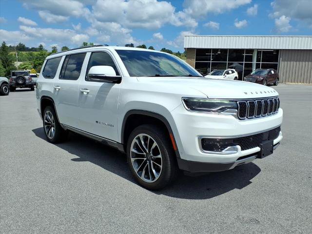 Used 2022 Jeep Wagoneer Series III w/ Premium Group I AWD/4WD image 6