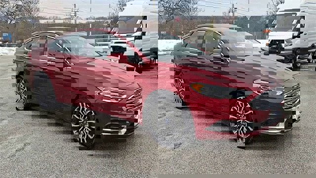 Certified 2018 Ford Fusion SE w/ Fusion SE Technology Package image 12