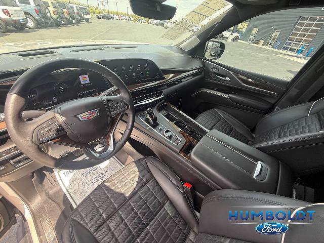 Used 2023 Cadillac Escalade Premium Luxury Platinum image 12