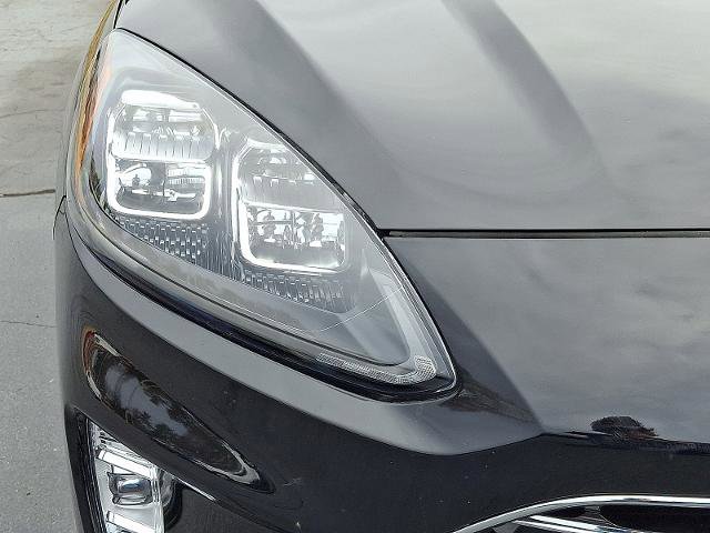 Certified 2021 Ford Escape Titanium w/ Titanium Elite Package image 10