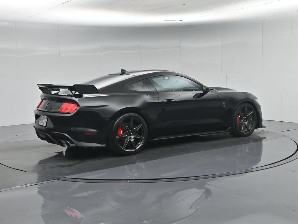 Certified 2022 Ford Mustang Shelby GT500 w/ Carbon Fiber Track Pack RWD image 30