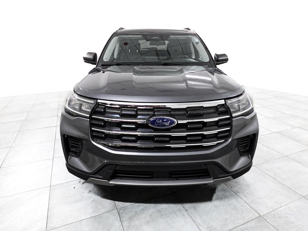 Certified 2025 Ford Explorer Active AWD/4WD image 3