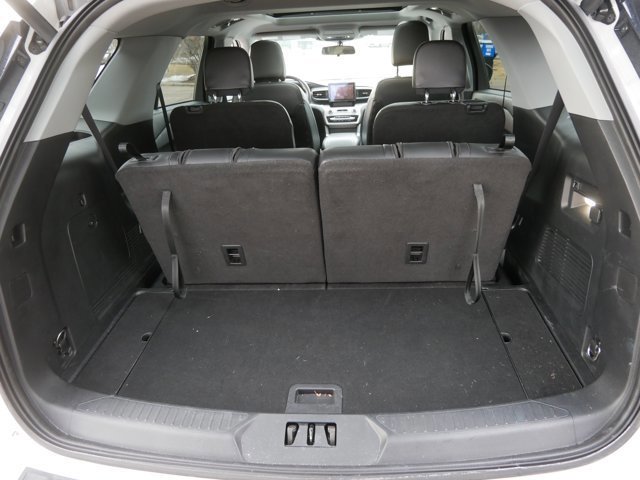 Certified 2023 Ford Explorer XLT w/ Equipment Group 202A image 9