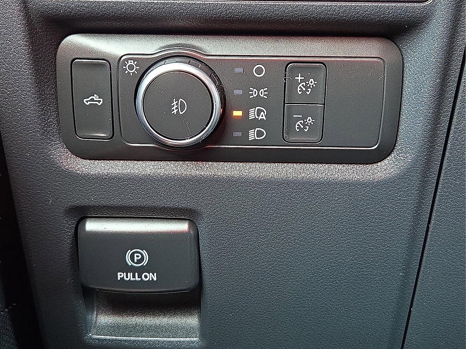 Certified 2022 Ford F150 XLT w/ Equipment Group 302A High image 21