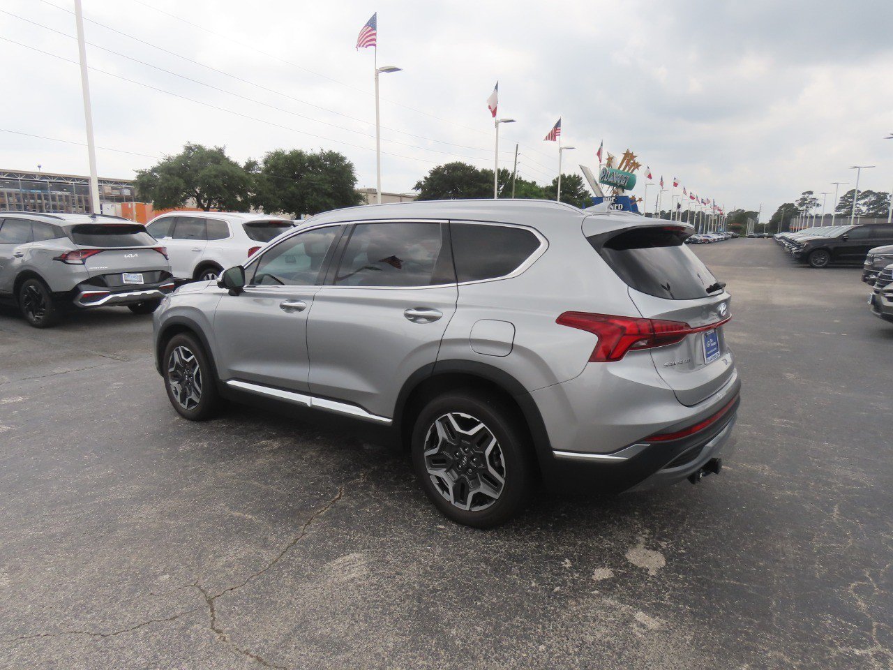 Used 2023 Hyundai Santa Fe Limited FWD image 15