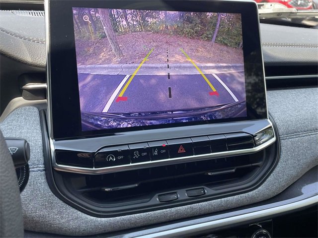 Used 2024 Jeep Compass Sport image 16