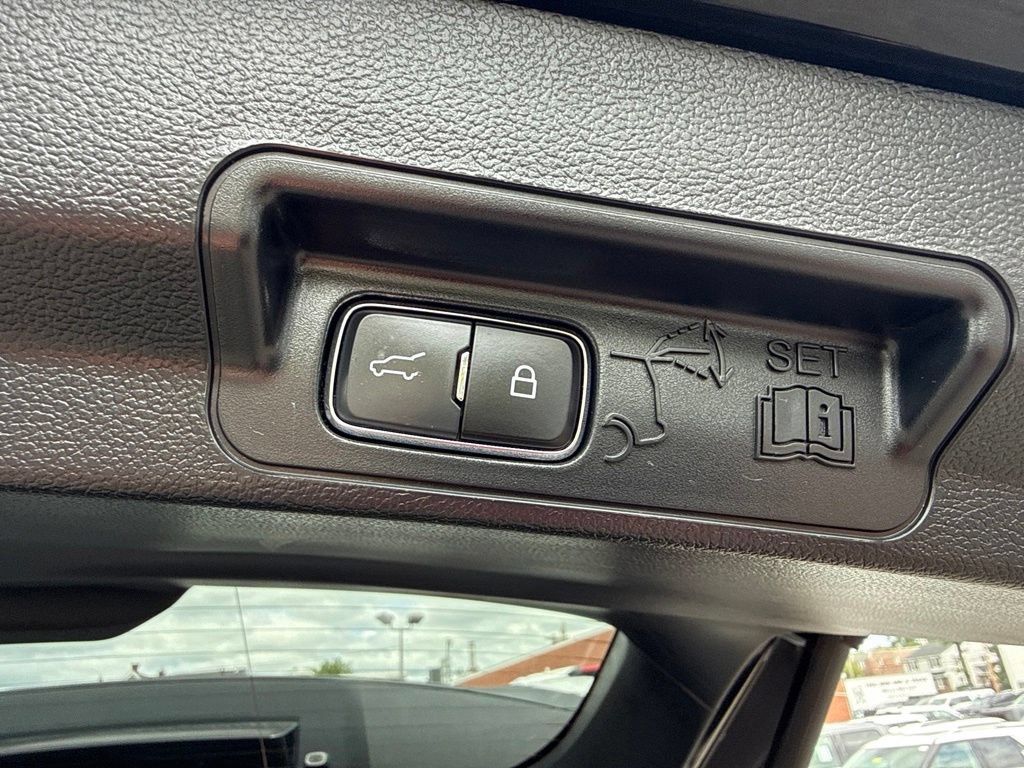 Certified 2023 Ford Explorer XLT w/ Equipment Group 202A AWD/4WD image 12