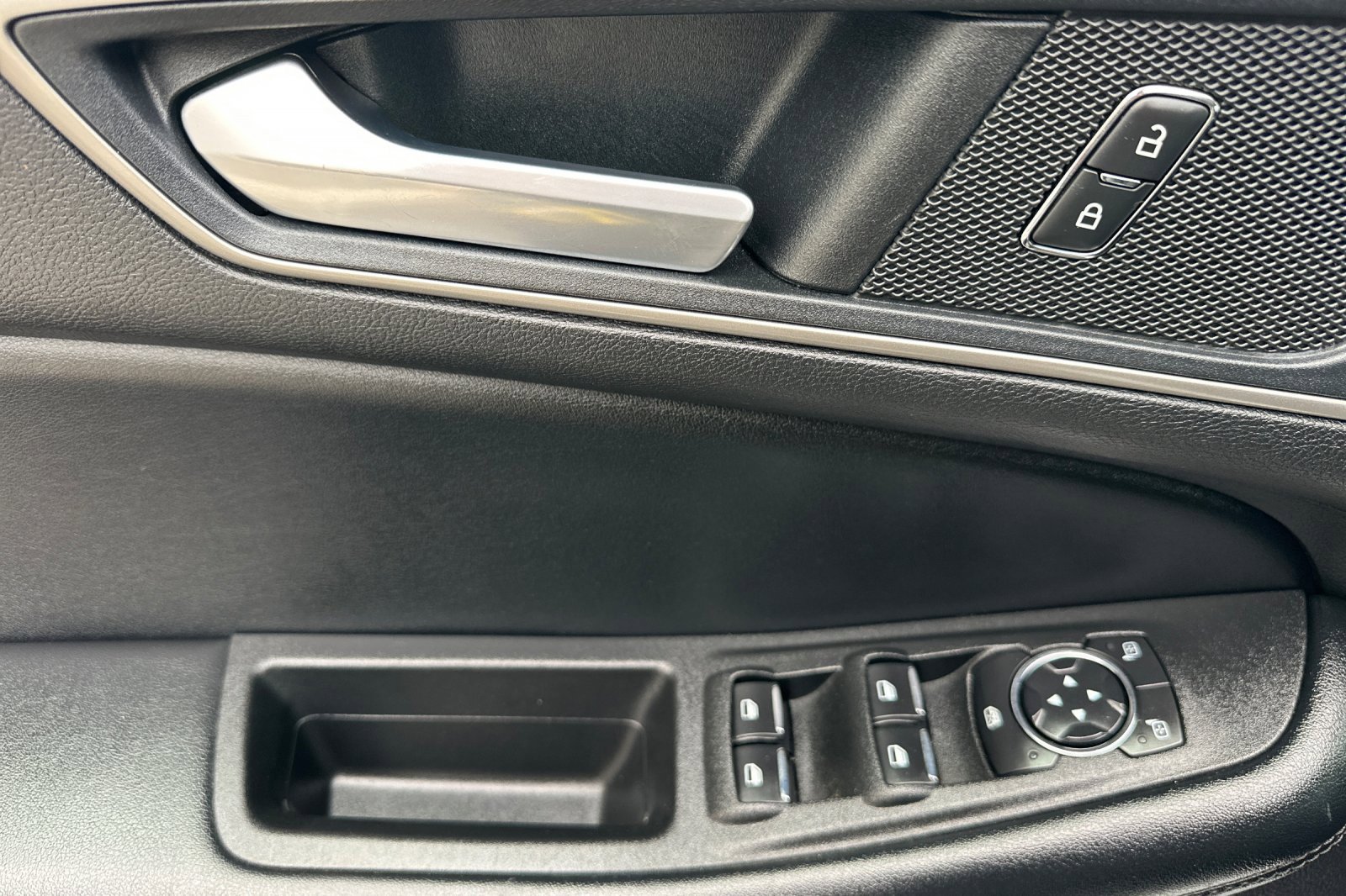 Certified 2022 Ford Edge SEL w/ Convenience Package image 10