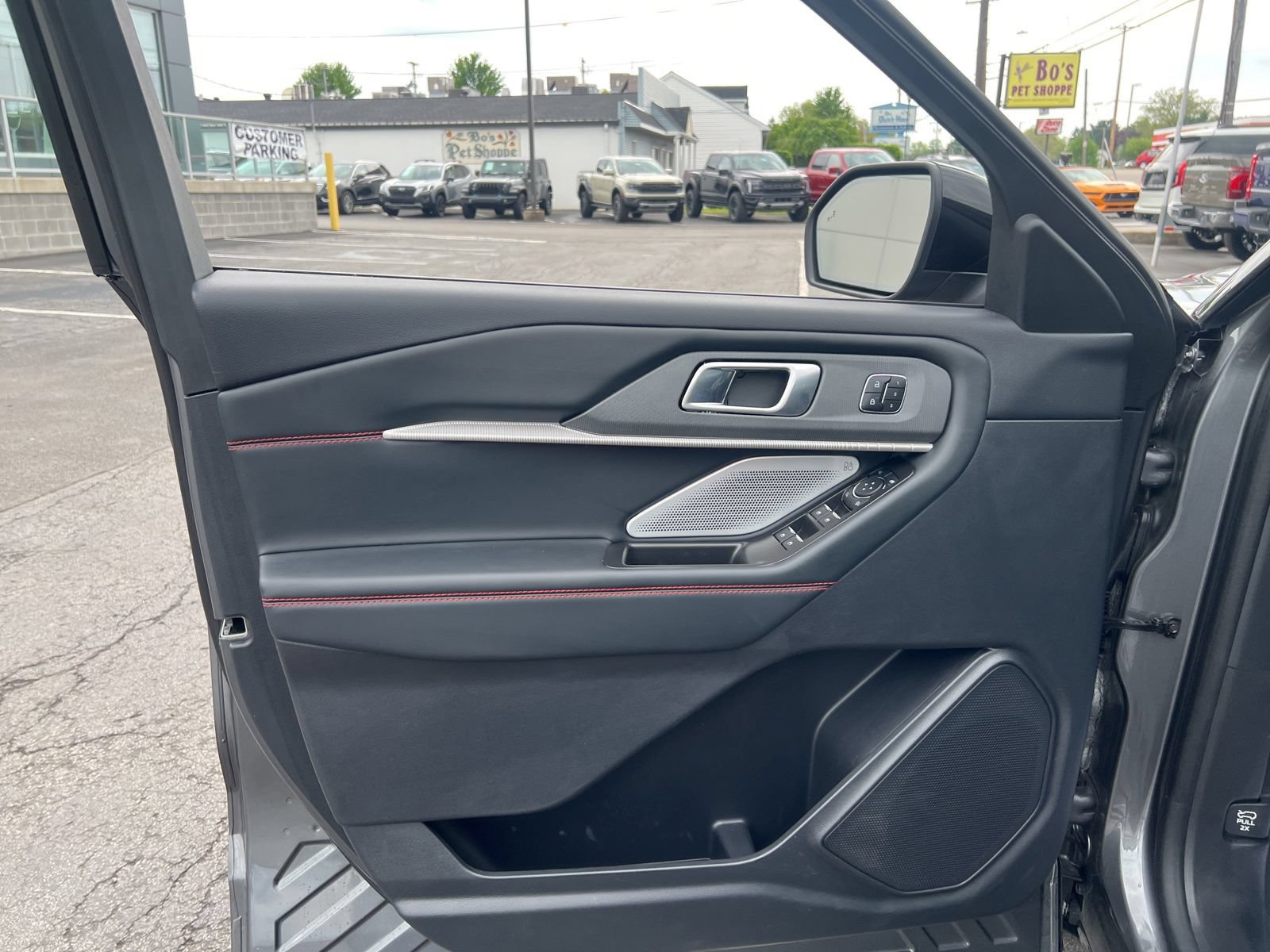 Certified 2025 Ford Explorer ST w/ Sun And Sound Package AWD/4WD image 31
